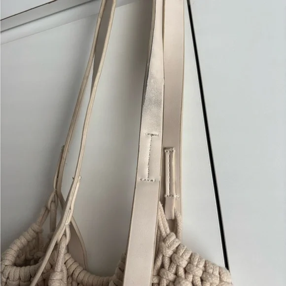 Beige Macramé Tote Bag with Leather Straps - Picture 4 of 5